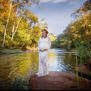 Lace maternity photo shoot dress with slip. Size M